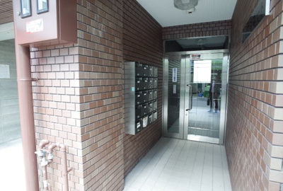 【エントランス】 | ブラウンコート