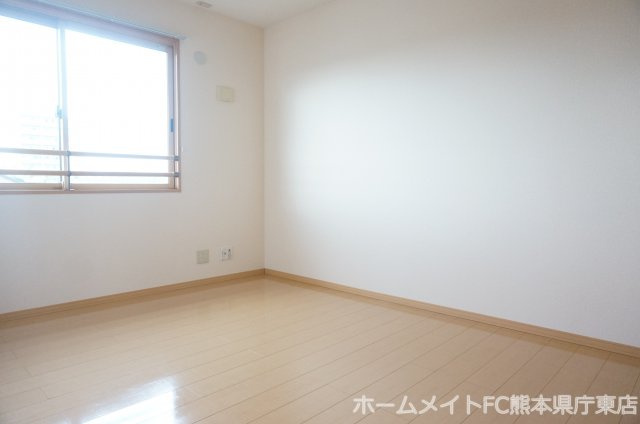 熊本市東区花立３丁目のアパートの洋室