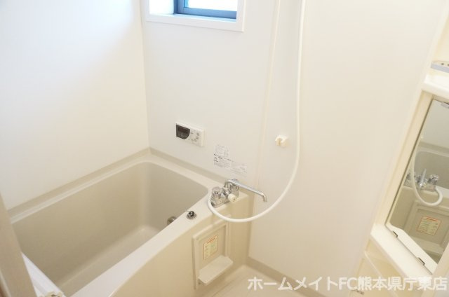 熊本市東区花立３丁目のアパートの浴室