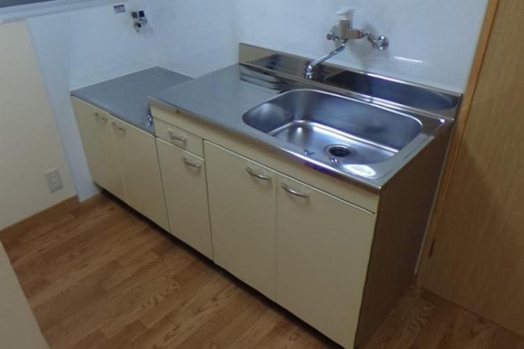 日の出マンションのキッチン|物件の画像4