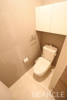 【トイレ】 | シャルマントリシティⅢ | 清潔感のあるトイレです