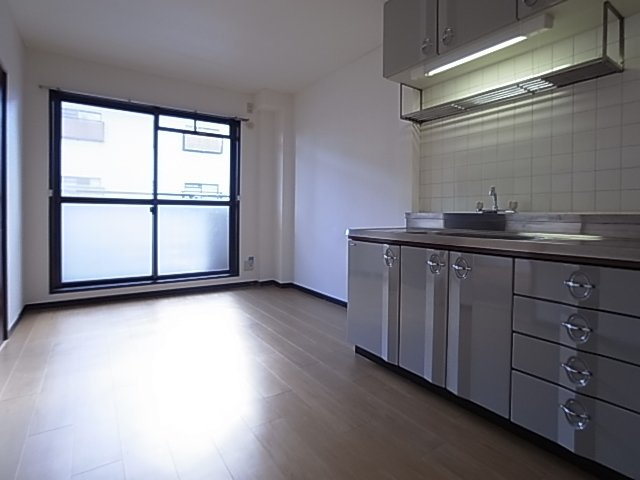 神戸市長田区浜添通２丁目の賃貸マンションの居間・リビング|リビング