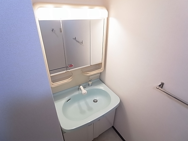 神戸市長田区浜添通２丁目の賃貸マンションの洗面所