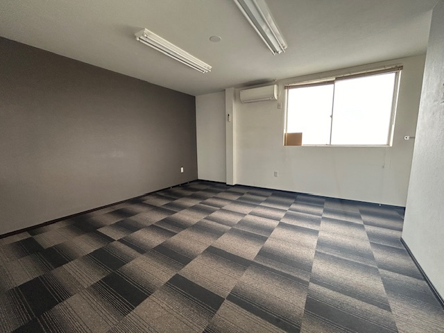 緑区大高工場のロビー