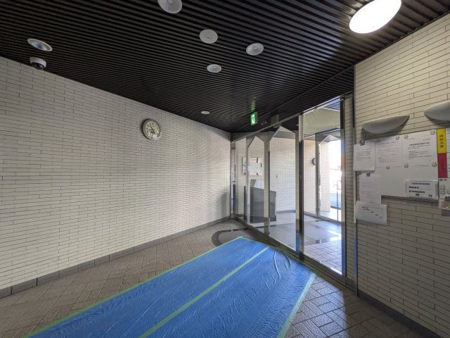 【エントランス】