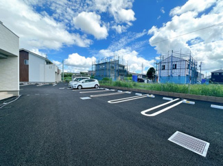 【駐車場】
