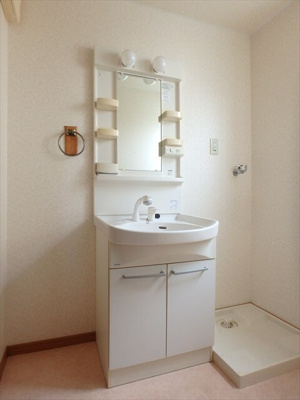 【洗面所】 | ネイ・クラルテ | 別部屋写真です。