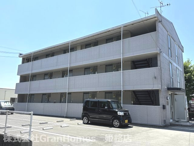 滝野社レジデンスの外観