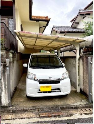 【駐車場】 | 水明台2丁目中古戸建 | 嬉しい屋根付き駐車スペース♪