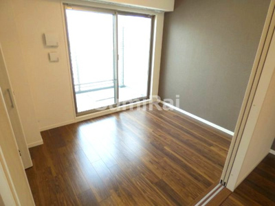 【居間・リビング】 | 神戸ハーバーサイド 萬利レジデンス