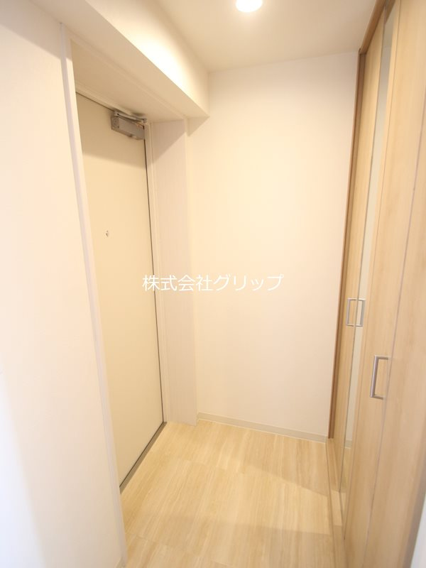 N-flats横浜関内Ⅱの玄関
