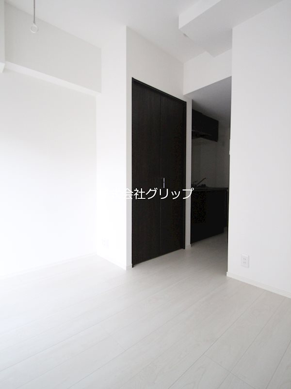 S-RESIDENCE横濱阪東橋の洋室