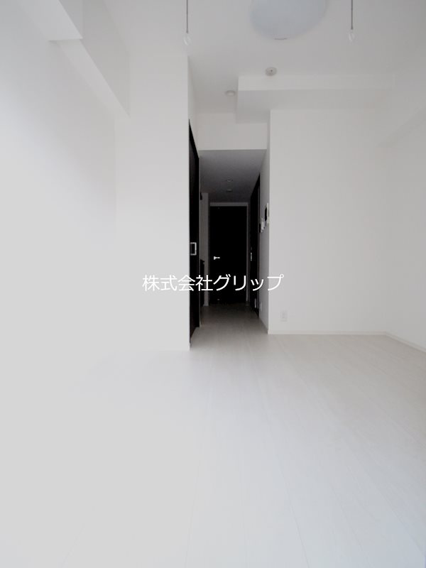 S-RESIDENCE横濱阪東橋の居間・リビング