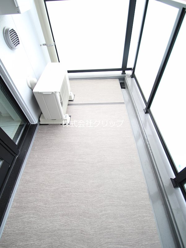 S-RESIDENCE横濱阪東橋のバルコニー