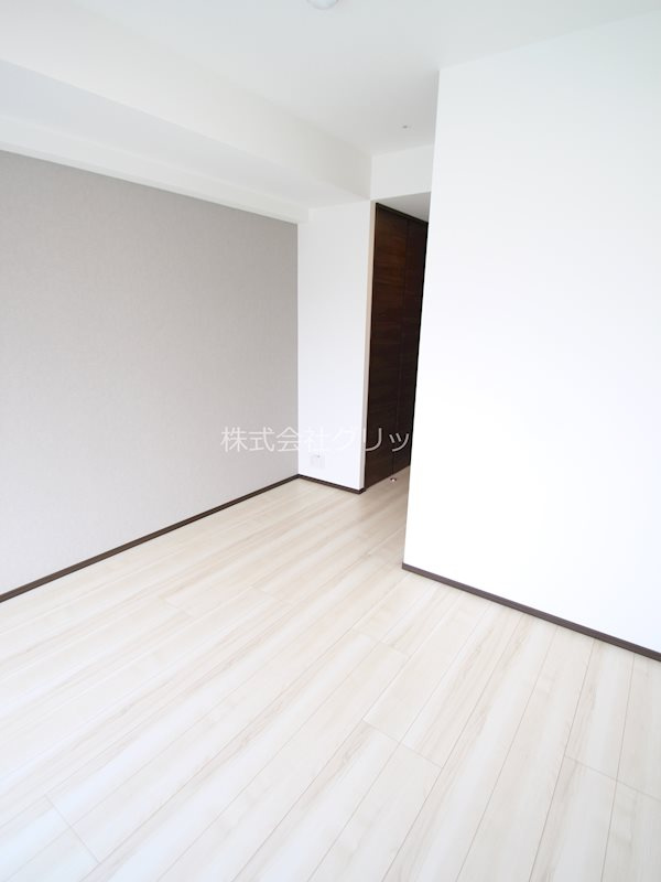 ジェノヴィア阪東橋スカイガーデンの洋室