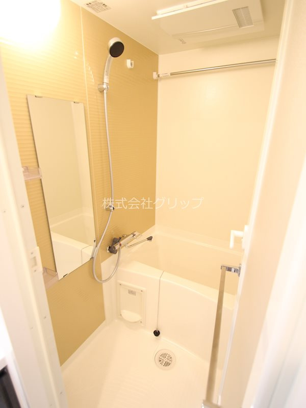 ジェノヴィア阪東橋スカイガーデンの浴室