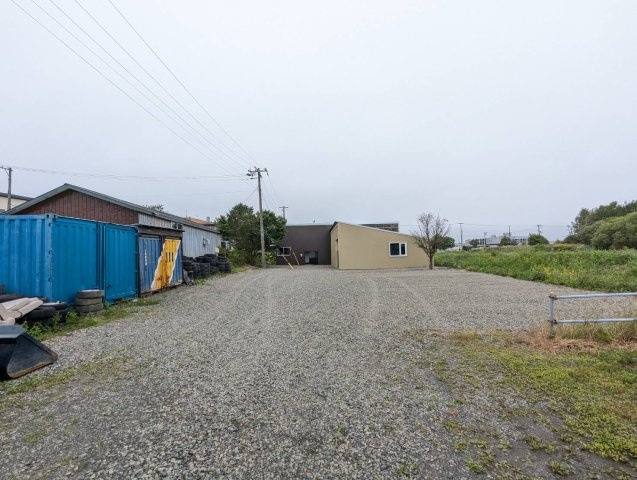 新釧路町14-4貸倉庫の庭