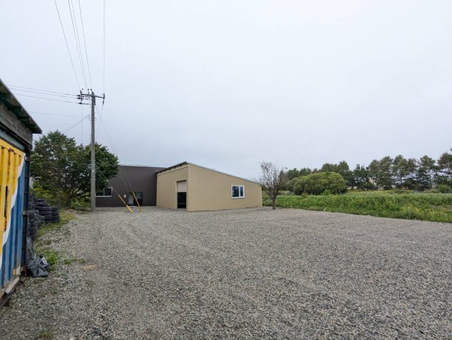 新釧路町14-4貸倉庫の駐車場