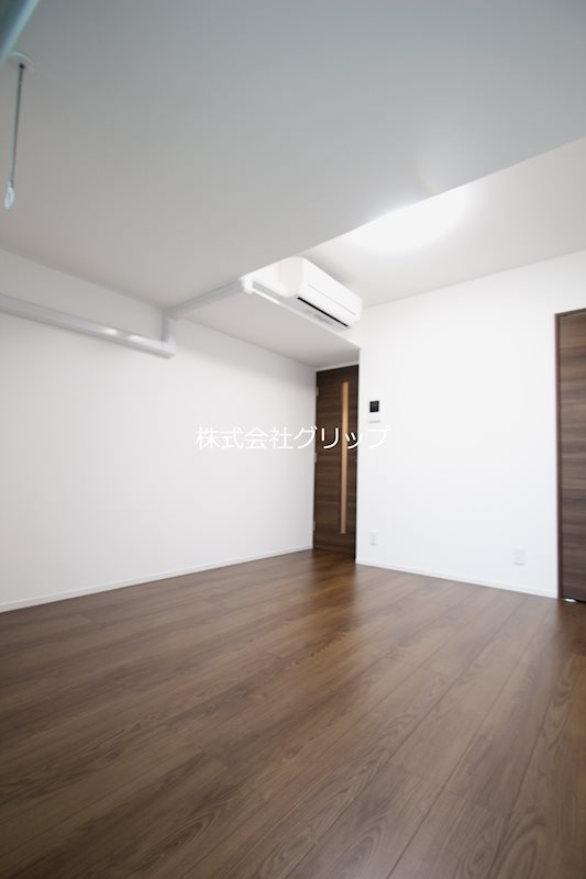 LEXE AZEST横濱関内の居間・リビング