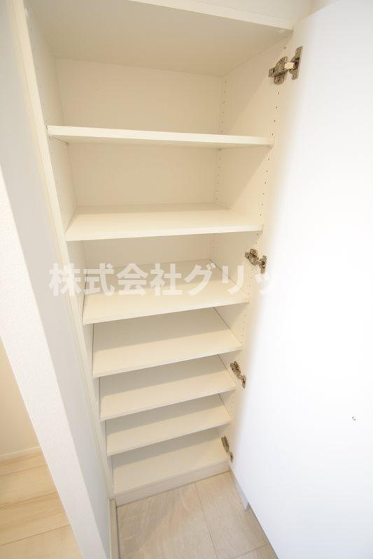 リヴシティ横濱新川町弐番館の収納