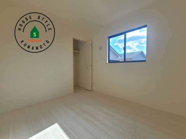 熊本市南区御幸笛田1丁目第1-1棟(1号棟)の子供部屋|穏やかな光が差し込む室内には、穏やかな時間が流れます。