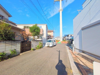 【前面道路含む現地写真】