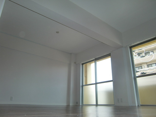 ハイツタケシの居間・リビング