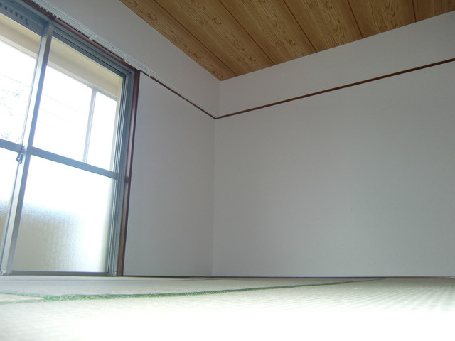 ハイツタケシの和室