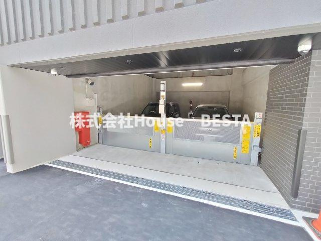 エステムコート新神戸Ⅱ駅前山手の駐車場