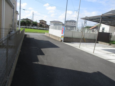 【前面道路含む現地写真】 | 熊谷市西野（中古） | 現地前面道路（2024年09月30日）撮影