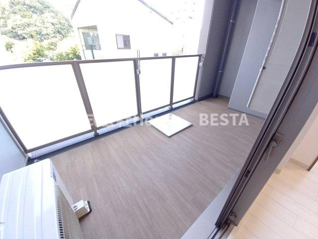 エステムコート新神戸Ⅱ駅前山手のバルコニー