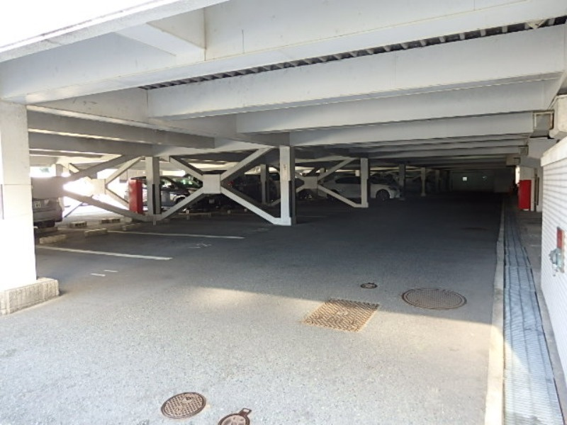 メゾン花北の駐車場