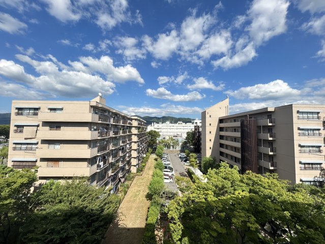 人気のリノベーション物件■６階部分の広々３ＬＤＫ■ペット飼育可(規約有)■ユニ宇治川マンション５号館の展望|バルコニーからの眺望