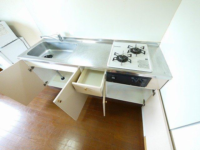 レオパレス浪漫のキッチン|収納
