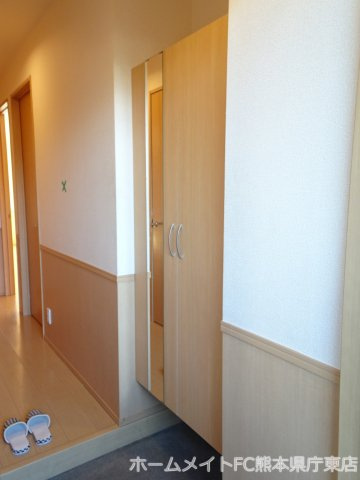 熊本市中央区国府１丁目のアパートの玄関