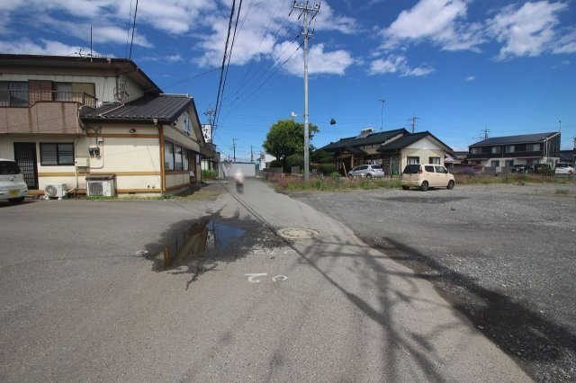 古河市諸川の前面道路含む現地写真|南西側道路（2024年5月撮影）
