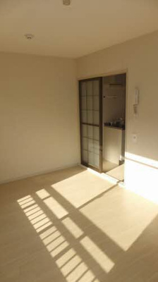 【居間・リビング】 | クレセント串山