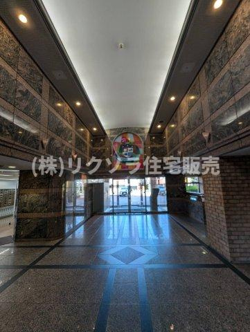 ロイヤルシャトーねやがわオークビルのエントランス|■物件内覧・資金計画相談・住宅ローン相談、リフォーム相談、お問合せ受付中■
※当日・翌日のご内覧、ご相談はお電話でのお問合せがスムーズです！