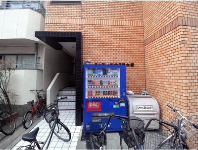 【エントランス】 | ストロング第3新大阪