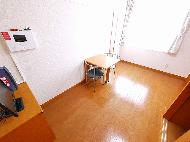 レオパレスリバーヒルの居間・リビング|使いやすい居間です