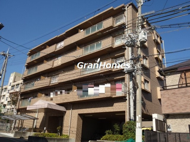 シャン・クラージュの外観
