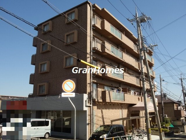 シャン・クラージュの外観