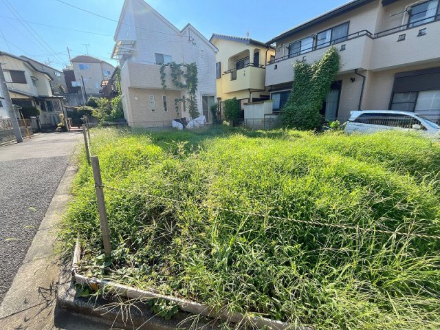 【前面道路含む現地写真】 | 富士見市諏訪1丁目　建築条件無売地　全1区画　(ふじみ野店) | WEBでは伝わりにくい陽当たりや周辺環境も実際に体感いただけます。
ぜひお問い合わせの上現地をご確認ください。