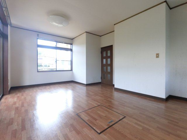 【居間・リビング】