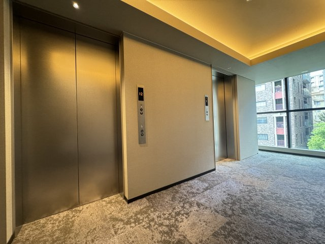 パークコート千代田一番町のその他共用部分|広々としたエレベーターホール