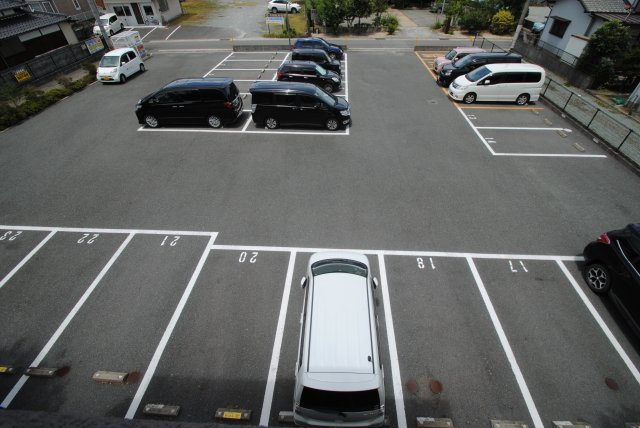 セントラーザ上津の駐車場|イメージ写真