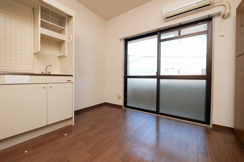 Calm西原の居間・リビング|Calm西原602　1R  