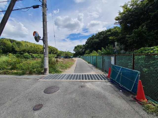 【前面道路含む現地写真】の画像