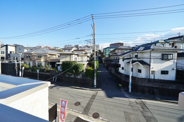 【横浜市旭区笹野台2-3-14全2棟新築戸建て】★仲介手数料無料★（笹野台小学校・希望が丘中学校）の展望