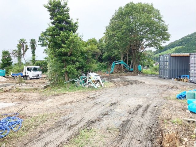 嘉麻市上臼井1124-2、他　土地の外観|徒歩約5分程でコンビニなどのお店があります！